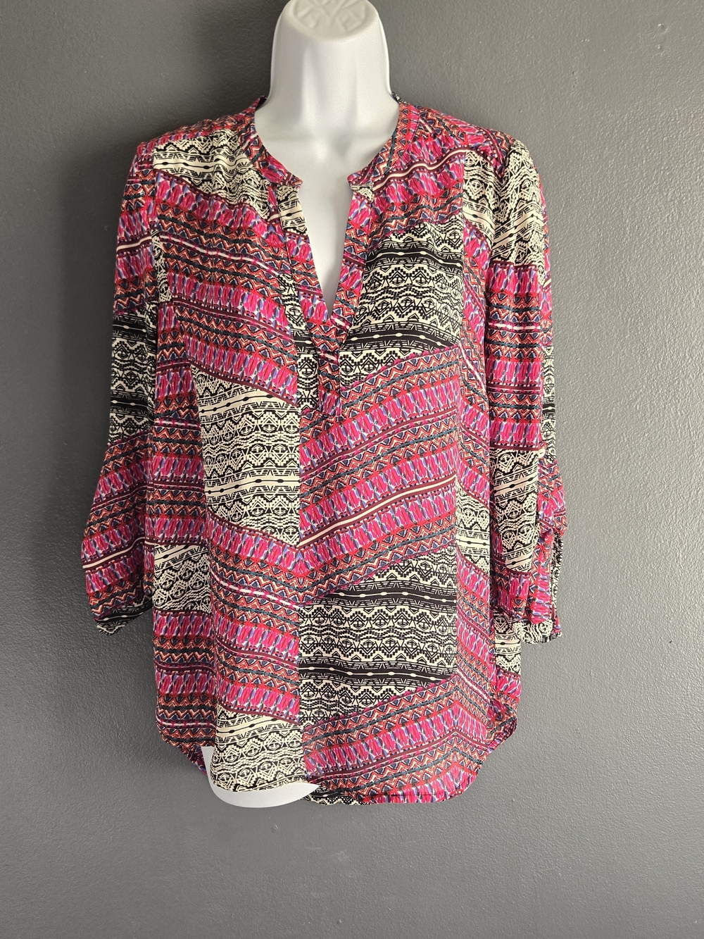 Gibson Latimer Geometric Southwestern Aztec Tribal Roll Tab Sleeve Blouse Small